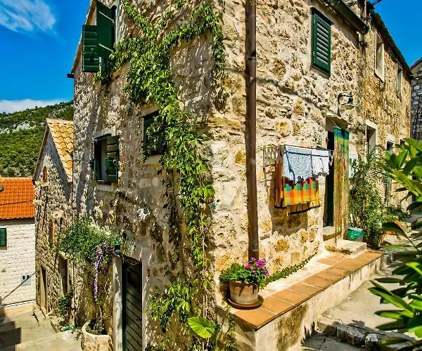 Central Cosy Stone House