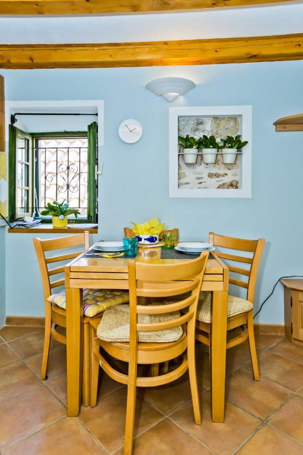 Apartment Cosy Stone House *